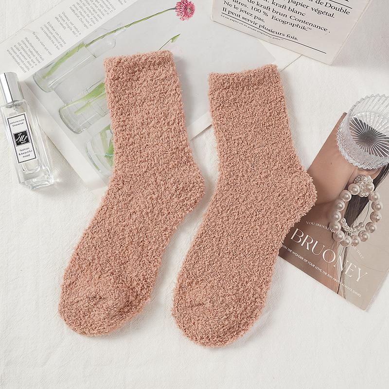 Coral Fleece Socks Fleece-lined Warm Sleep Socks Floor Socks Autumn and Winter Women's Mid-calf Socks Non-shedding