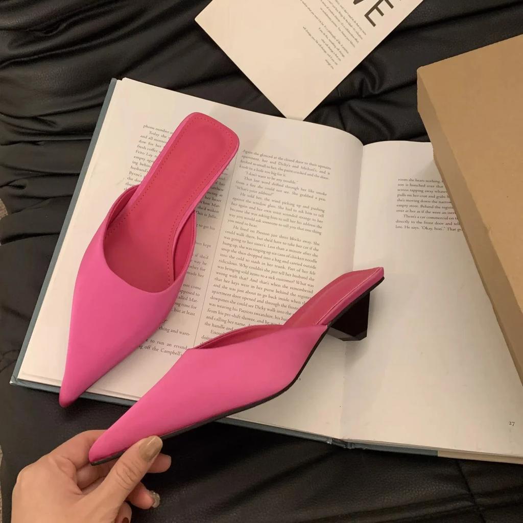 Новые женские мюли-тапочки с острым носком, конфетного цвета, элегантные женские нарядные сандалии на квадратном низком каблуке, шлепанцы