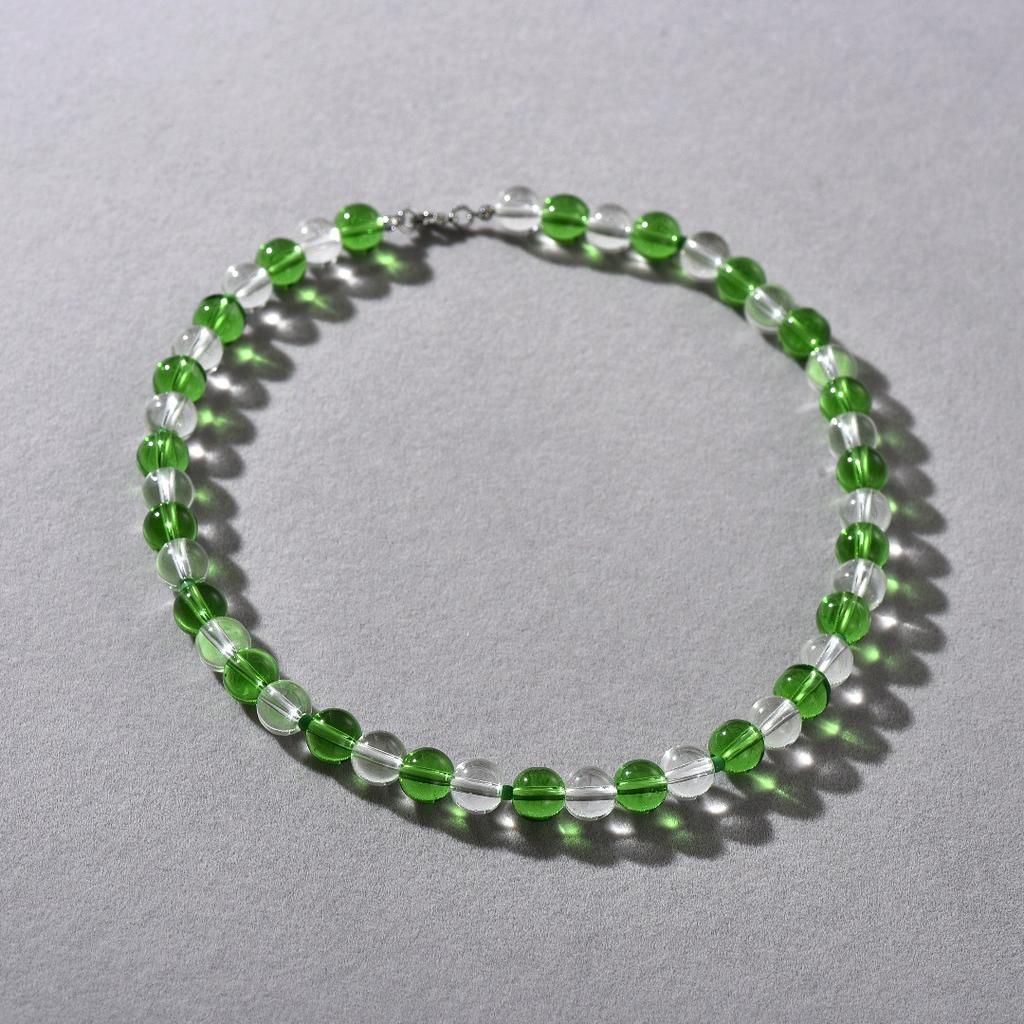 Летний Маст-Хэв Травянисто-Зеленые Круглые Светящиеся Бусины Контрастные Цвета Прозрачная Бусинная Цепочка на Ключицы Нишевый Отпускной Стиль Дофаминовое Ожерелье Женское