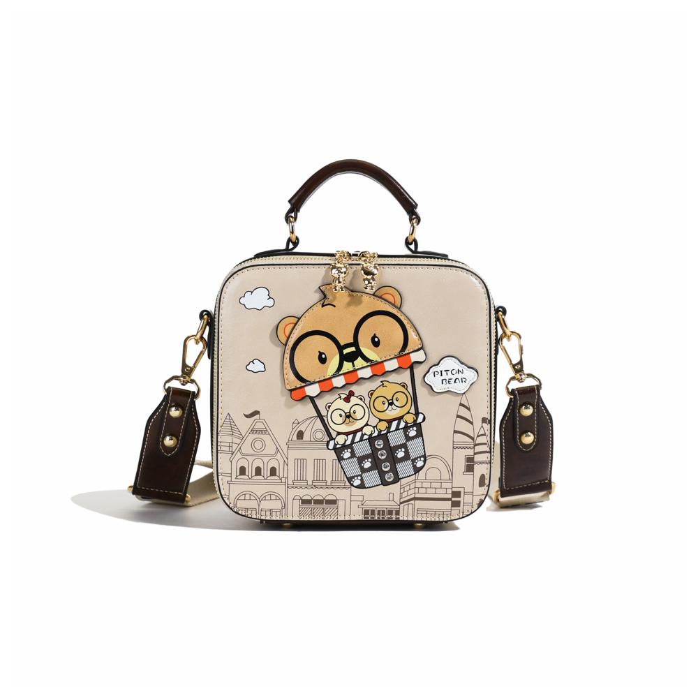 Милая сумка кроссбоди с принтом медведя для женщин, повседневный стиль, регулируемый ремешок, застежка-молния, подкладка из полиэстера, игривый дизайн с мультяшным персонажем