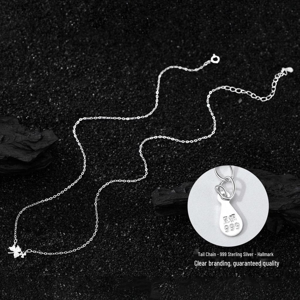 S999 Sterling Silver Minimalist Clover Necklace: Women's Luxurious, High-Design, Super Shiny Clavicle Chain Choker.