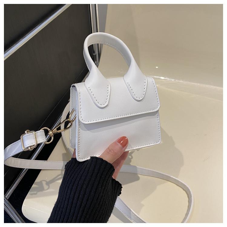 Однотонная женская сумка для поездок на работу 2024 года, новая модная трендовая сумка через плечо, простая повседневная сумка-мессенджер, маленькая квадратная сумка