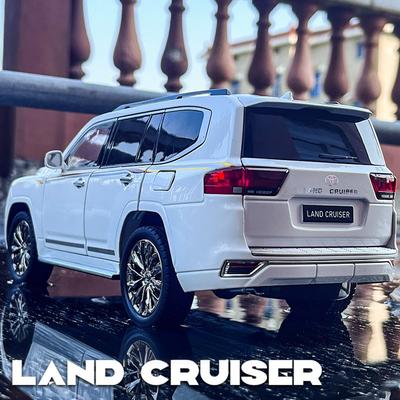 1:18 Toyota Land Cruiser LC300 Prado Внедорожник Сплав Модель Автомобиля Литье под Давлением Металл Домашний Декор и Украшения для Рабочего Стола Компьютера Праздничный Подарок