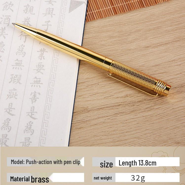 Шариковая ручка Pure Brass Signature — элегантный подарок для деловых людей и выпускников, идеальный вариант для студентов и профессионалов.