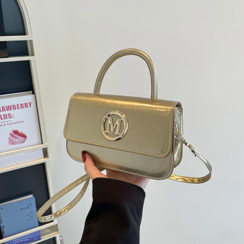 This Year Popular Small Bag Women's Autumn 2025 New Fashion Retro Messenger Bag Internet Celebrity Handbag Female Internet Celebrity Versatile