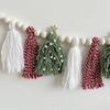 Christmas Garlands Decoration Cotton Tassels Garlands with Wood Beads Wall Hanging Bunting Banners Decors for Mantel