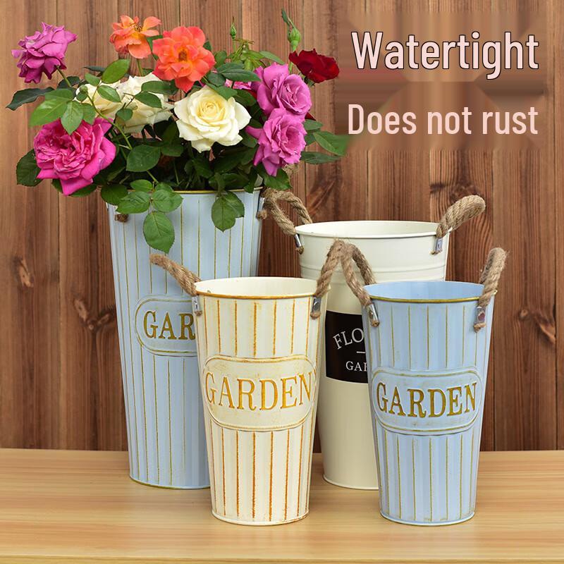 Vintage Look Plastic Flower Vase