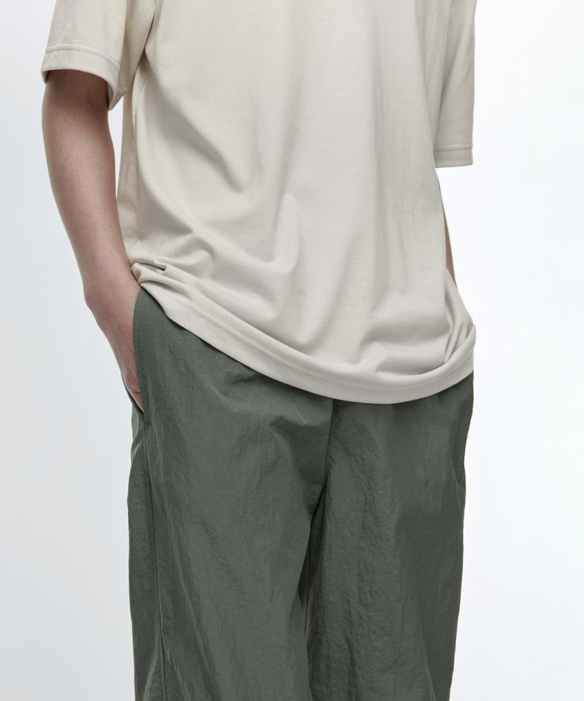 MUSINSA STANDARD Nylon Wide String Pants [Light Khaki]