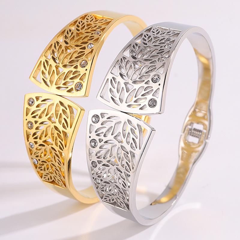 Fashionable Hollow Pattern Women's Exquisite High Opening Couple Style Jewelry Bracelet