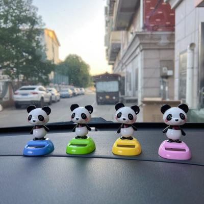 Автомобильное украшение на солнечной батарее, панда на приборную панель, кивающая игрушка, украшение салона автомобиля с качающейся головой, милый аксессуар для приборной панели автомобиля, забавный подарок для автолюбителей