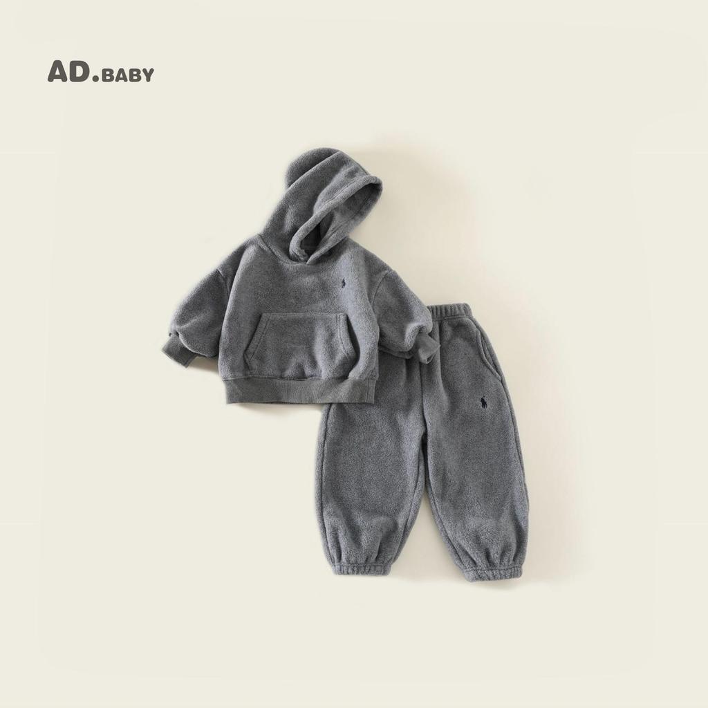 Детский флисовый комплект в корейском стиле Осень/Зима 2025: Удобный, приятный к коже свитшот и спортивные штаны для девочек и мальчиков.