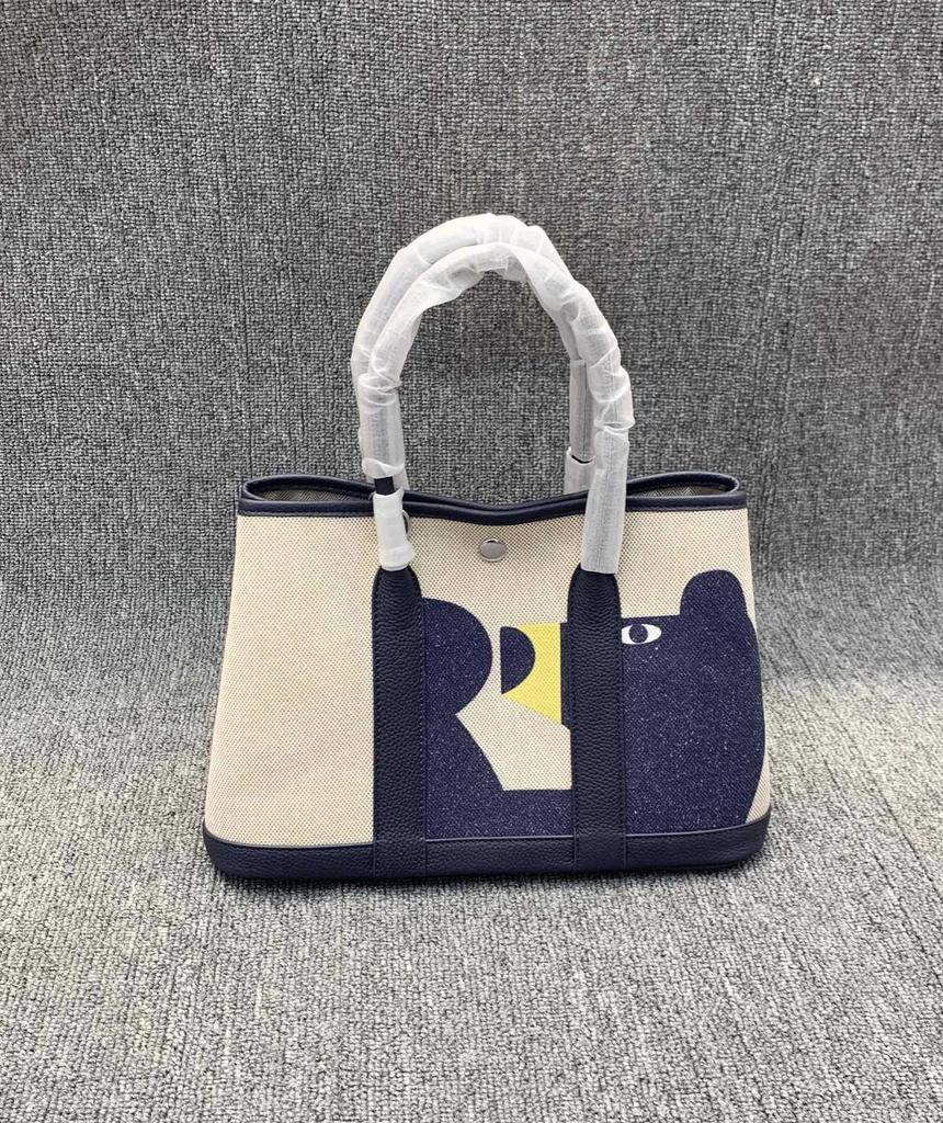 Сумка женская Doodle Garden ручной росписи из лоскутного шитья из коровьей кожи и льна - Сумка, на плечо, через плечо, 2025.