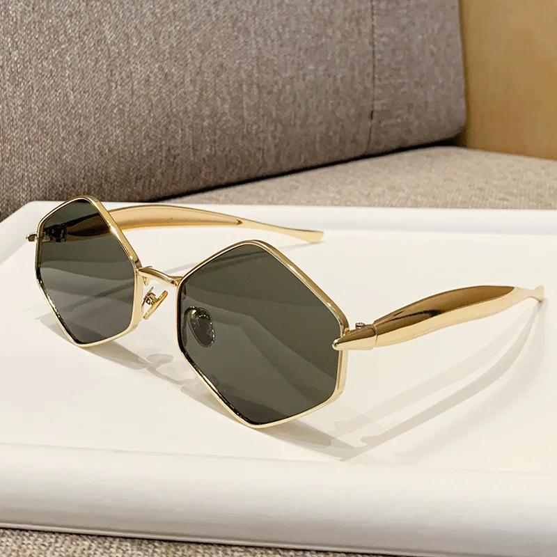 New y2k Vintage Rhombus Sunglasses Women For Men Luxury Brand Designer Sun Glasses Punk Popular Outdoor Travel Sexy Shades UV400