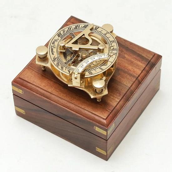 Brass Sundial Compass with Wooden Box,  Compass 10.16 cm Christmas Anniverasry Wedding Graduations Fathers Day Gift