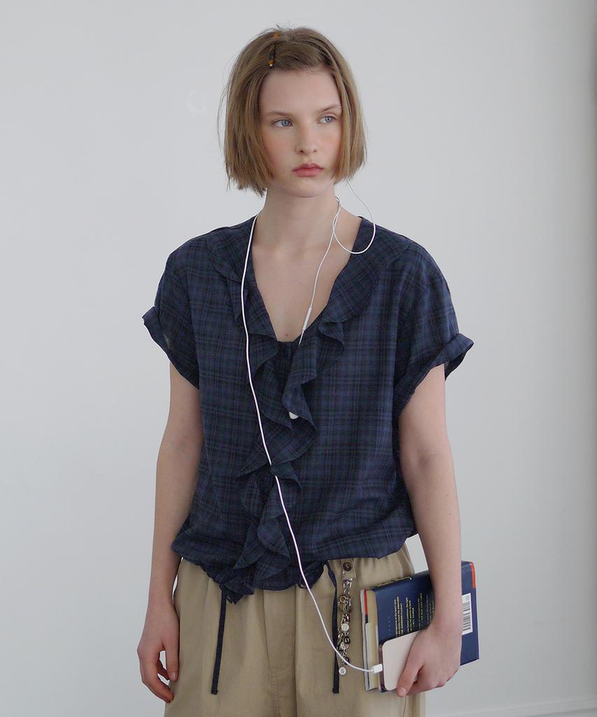 AFTERHOURS Ruffle Half Sleeve Blouse (Navy-Check)