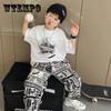 Летний тонкий дышащий топ с граффити из хлопка с короткими рукавами для мальчиков + свободные штаны с принтом, повседневный детский комплект из двух предметов