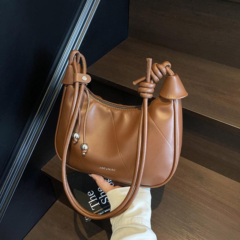 Оригинальный дизайн, сумка с чувством стиля, женская новая трендовая сумка-пельмень, на плечо, подмышку, для通勤, большая вместимость, сумка подмышку