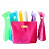 50 шт. Цветные Красивые Пластиковые Пакеты для Покупок с Ручками Персональные Общие для Одежды Подарочная Упаковочная Сумка Удобный Мешочек