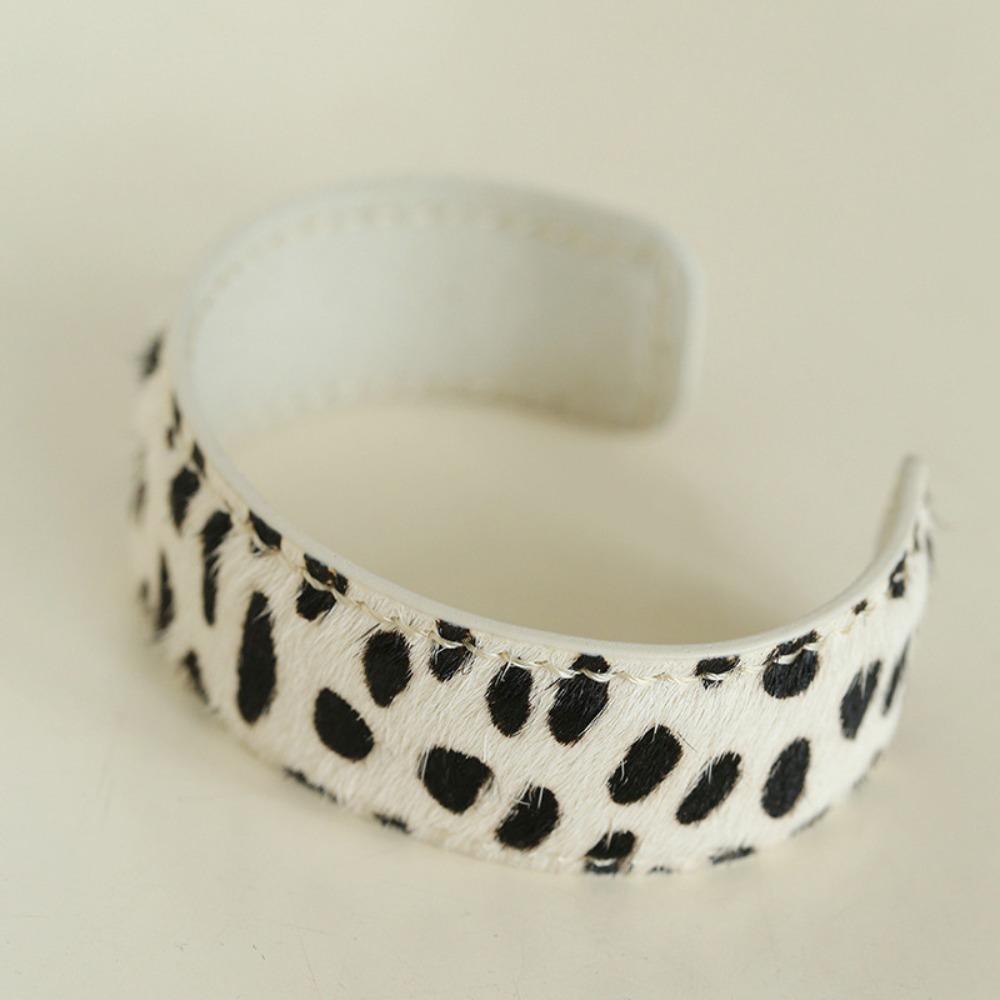 Пушистый браслет из натуральной кожи и конского волоса, прошитый, открытый браслет в форме буквы С, браслет-манжета с леопардовым принтом, подарок
