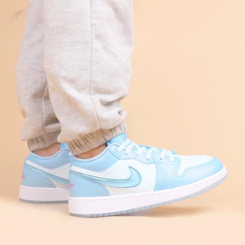 Детские кроссовки Air Jordan 1 Low SE GS Aquarius Blue Glacier-Blue Hyper-Violet FN7366-400