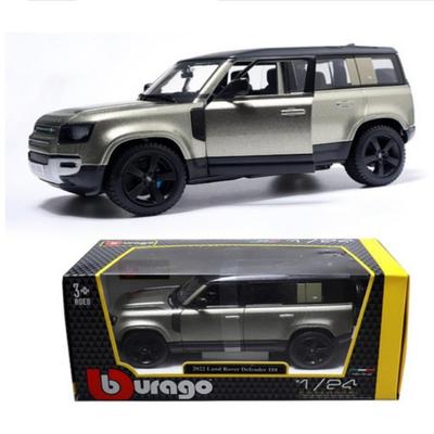 Браго 1:24-дюймовая модель внедорожника Land Rover Defender 2022, литая под давлением, 24 x 11 x 10 см., (Зеленый/Серый), 1 шт.