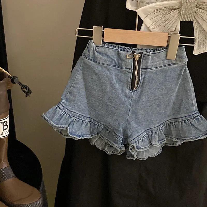 Stylish Summer Girl's Outfit Set Featuring Bow Tie Knit Vest And Frilled Denim Shorts