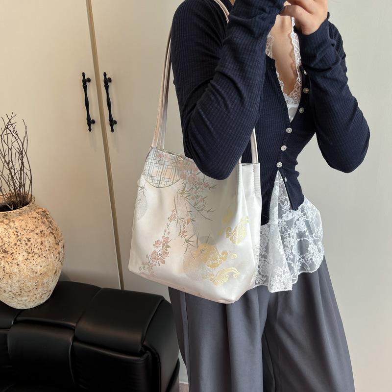 Premium Sense Large Capacity Single Shoulder National Style New Bag Women Large Capacity Landscape Embroidery New Bamboo Leaf Armpit Tote Women