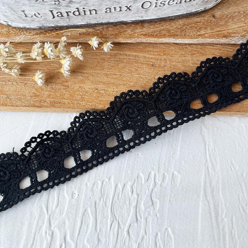 Черная кружевная органза для самостоятельного изготовления одежды и аксессуаров - украшение горловины и подола юбки