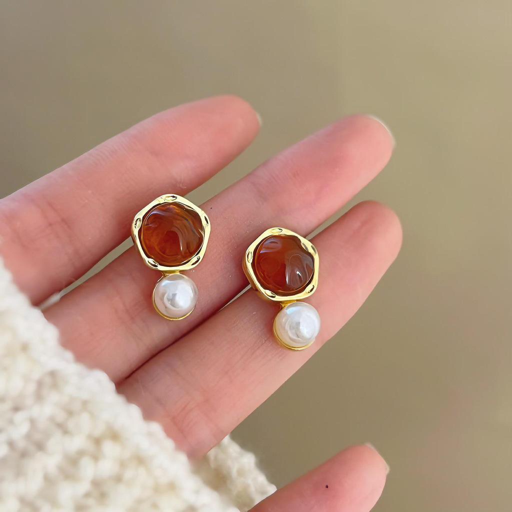«Серьги-иглы Майяра 925»: "Янтарный жемчуг в стиле ретро для осени/зимы"