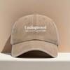 Тканевая ретро регулируемая бейсболка-snapback с недиагностированным, но чем-то неподходящим для любого сезона