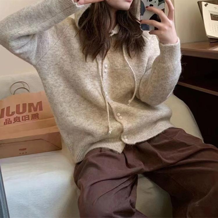 Женский осенне-зимний вязаный кардиган с капюшоном