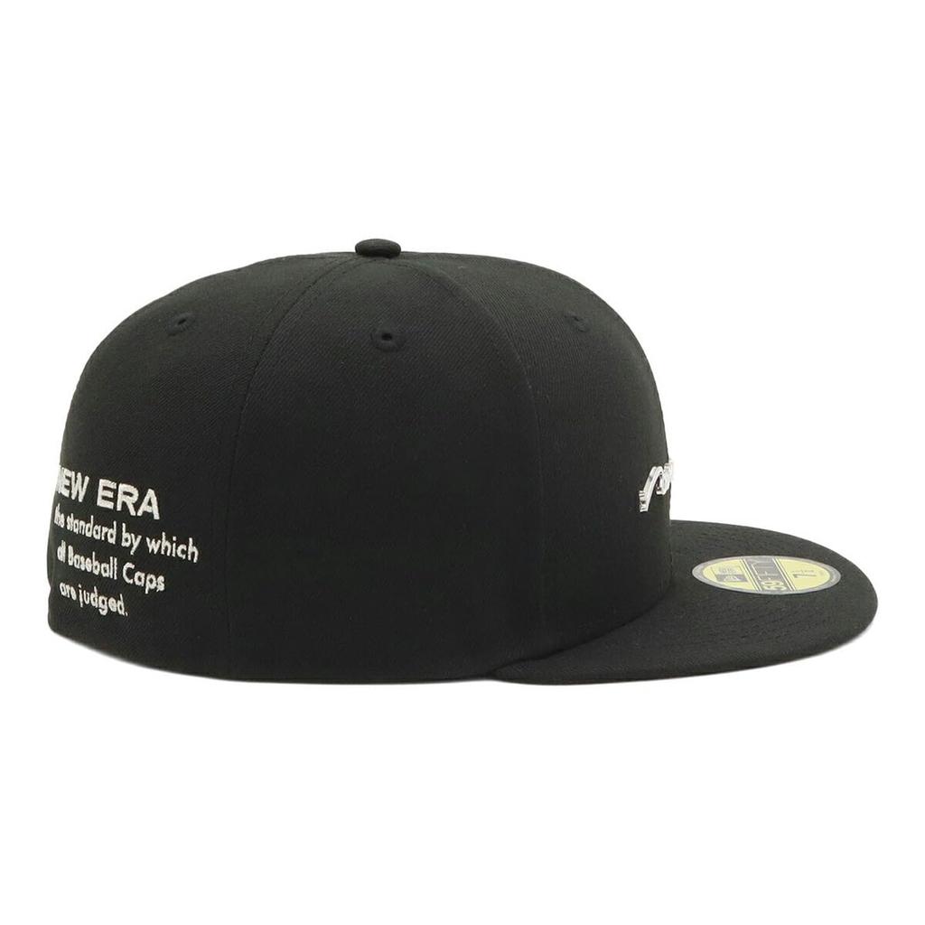 Кепка New Era 59FIFTY 14699759 NER36C8548 Черная 7 Рукописный Металлический Логотип Эксклюзивная Кепка ONSPOTZ 5950 Прямой Плоский Козырек Сезонная Координация Популярная