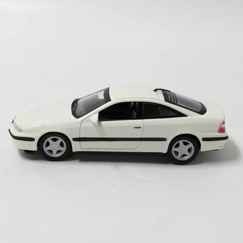 Дельпрадо 1:43 масштаб 1995 Opel новая литая модель автомобиля без упаковки коллекционная подарочная игрушечная модель автомобиля
