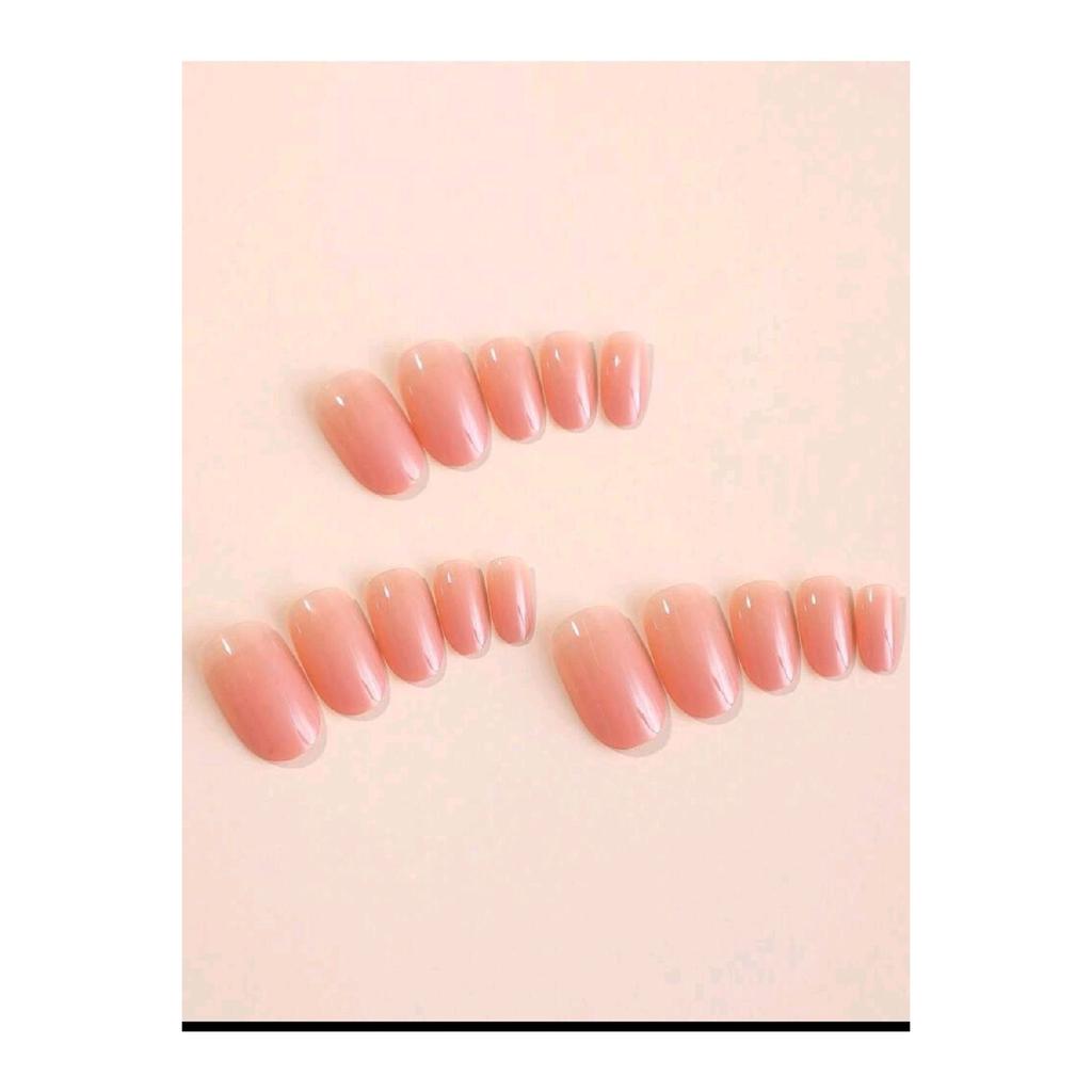 Набор из 24 накладных ногтей