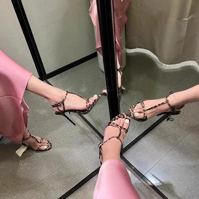 Дизайнерская обувь Летние женские туфли-слингбэки с острым носком Леопардовые туфли на каблуке для женщин Уличная вечеринка Платье Женские босоножки на высоком каблуке