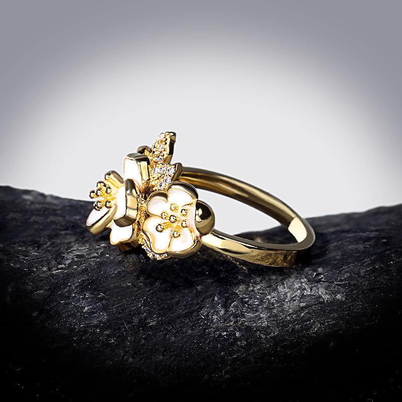 Изысканное кольцо для женщин с маленьким свежим белым цветком, украшение в виде маленькой ромашки, женское серебряное кольцо ручной работы с эмалью, обручальные кольца