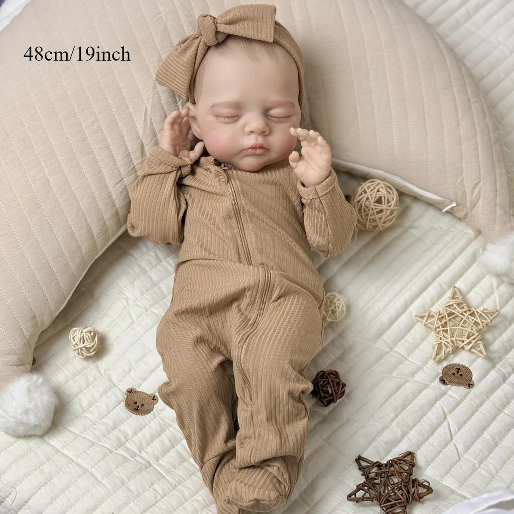 BZDOLL 19-дюймовая Реалистичная Кукла Реборн с Тканевым Телом Реалистичная 48 СМ 3D Кожа Спящая Кукла Реалистичный Вид Модная Подарок на День Рождения