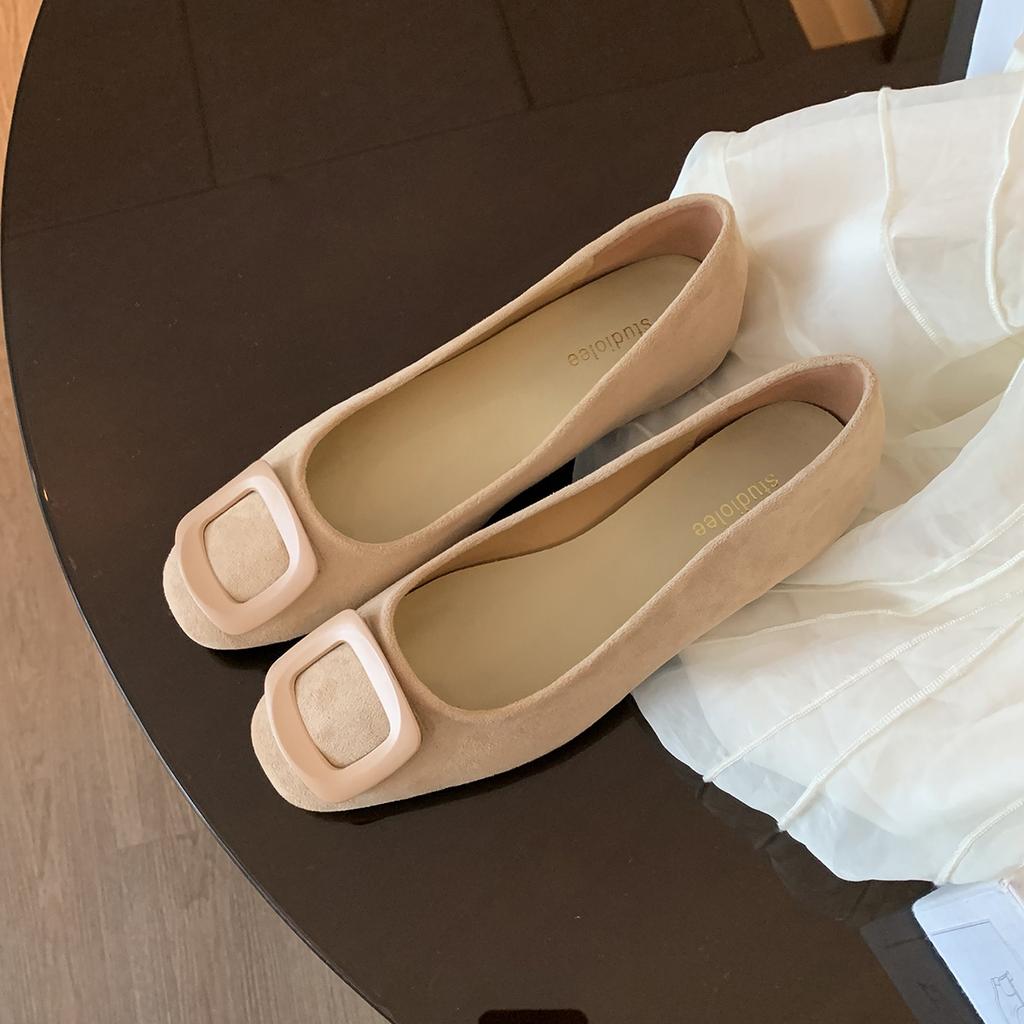 Grape Mother Has the Same Temperament, Round Head Square Buckle, Shallow Mouth Suede, Versatile Flat-soled Single Shoes, Lazy Person with One Foot, M