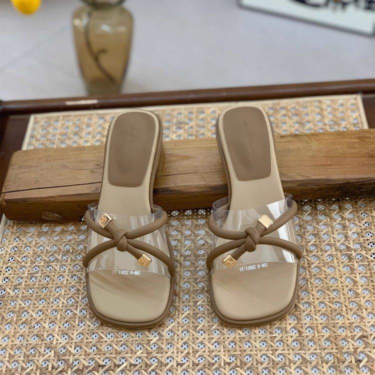 Французские туфли на толстом каблуке, женская летняя обувь 2025, новая универсальная модель в сказочном стиле, квадратный носок, средний каблук, крутые шлепанцы с юбкой