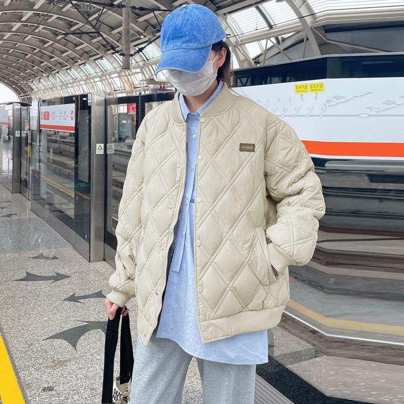 Зима 2025 новые продукты: короткая свободная повседневная куртка из тонкого хлопка в ромбовидную клетку со стойкой, стеганая куртка для девушки
