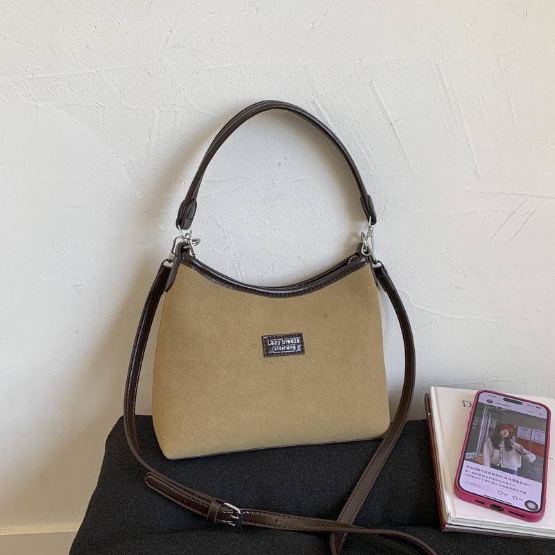 Матовая ретро сумка женская большой вместимости 2025 новая осенне-зимняя повседневная сумка-мессенджер нишевая на плечо подмышку сумка-ведро