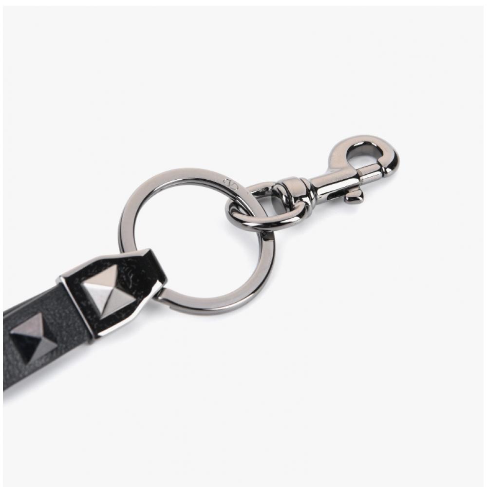 Valentino 4y2P0550 Vh3 0no  P0550 Vh3 0no  Rockstud Keyring
