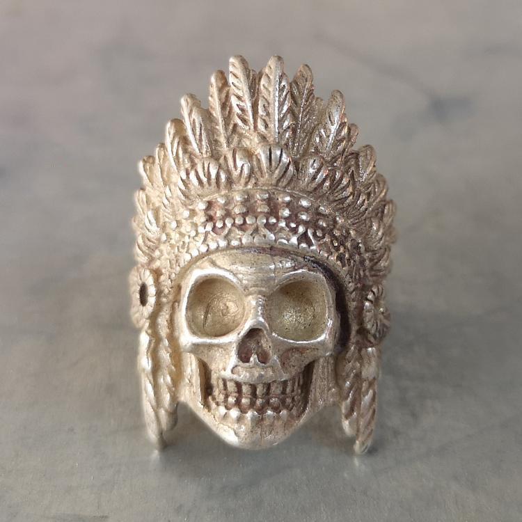 Chinese Tibet Silver Carving Skull Head Statue Ring Decoration Gift Collection