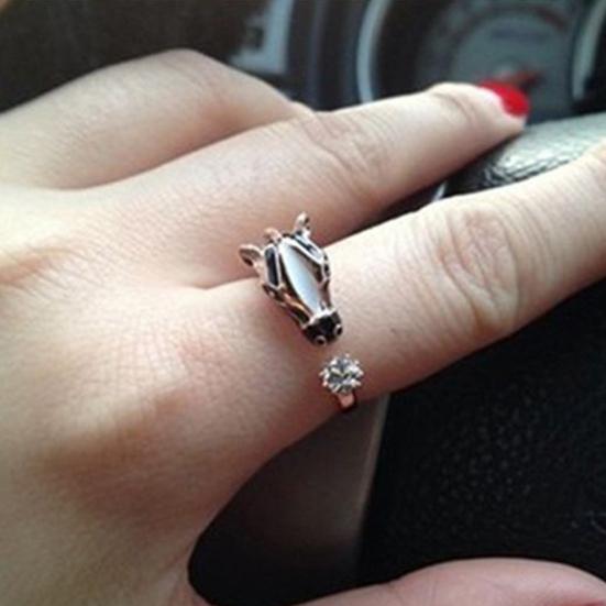 Кольцо на палец Дизайн головы лошади Открывающееся Регулируемое Женское кольцо 2026 год Кольцо года лошади Ювелирные аксессуары