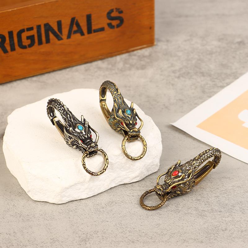 Брелки из чистой латуни с красными глазами и головой дракона, брелок с изображением дракона зодиака, винтажный мужской брелок с пряжкой на талии, автомобильный брелок, кулон, подарки, ремесла
