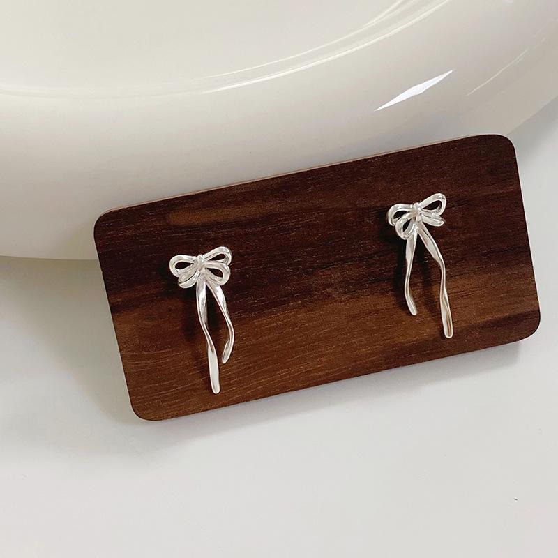 Легкие роскошные серьги-бантики для женщин с милыми маленькими свежими милыми подарочными серьгами Bestie