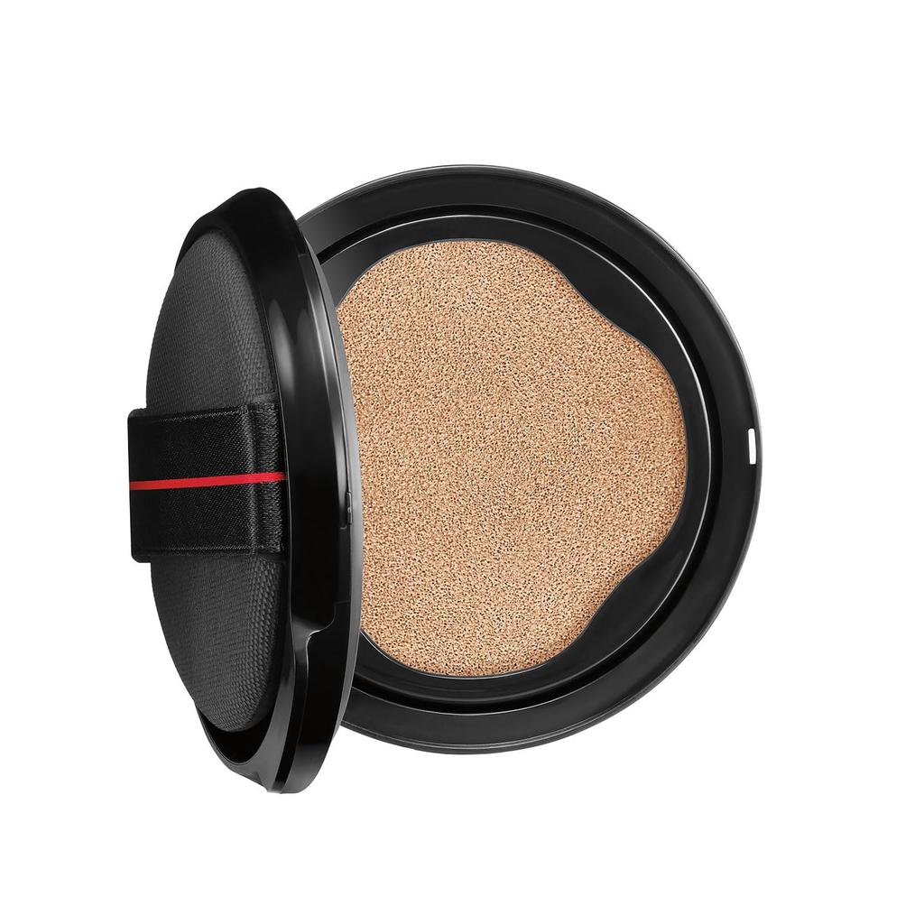 SHISEIDO Тональный кушон Synchro Skin Cushion Compact 230 Alder 13г SPF35 Жидкая основа Выравнивает тон Придает полупрозрачность и стойкость Shiseido