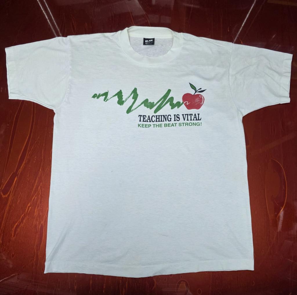 Vintage 90s Teaching Is Vital Keep the Beat Strong T-Shirt L Thin Teacher Apple