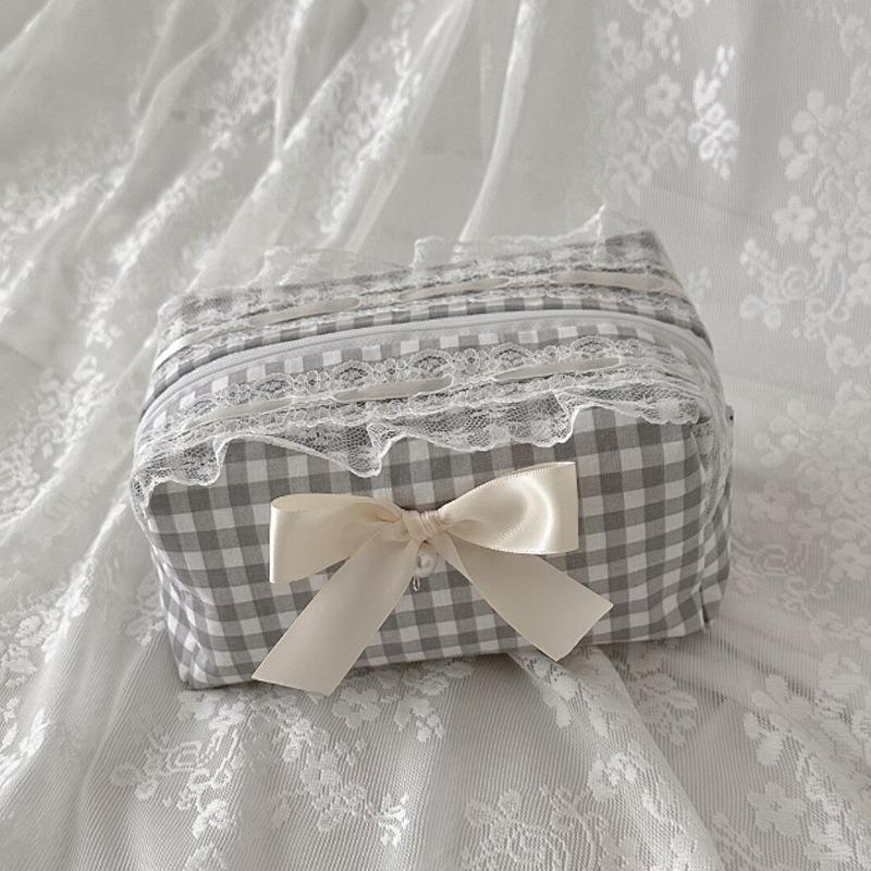 Кружевная косметичка с бантом и жемчугом - Органайзер для ухода за кожей, менструальных прокладок и туалетных принадлежностей