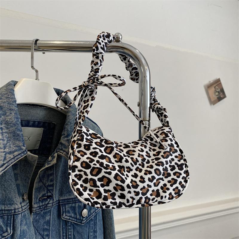 Трендовая однотонная сумка-облако женская новая с принтом модная леопардовая подмышечная сумка на одно плечо и сумочка CLE